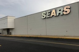 https://www.app.com/story/money/business/main-street/whats-going-there/2018/10/15/sears-chapter-11-bankruptcy-puts-nj-stores-risk/1646136002/